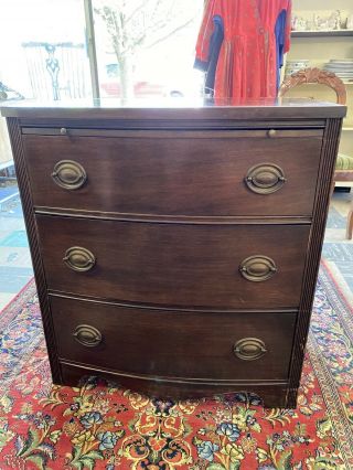 Mahogany Bow Front Bachelors Chest Dining Room Cabinet Small Chest 3 Drawers
