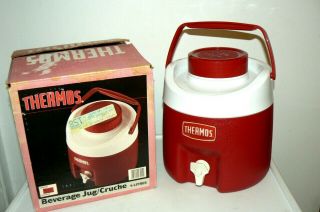 Vintage Thermos 7905 Water Jug Red / White Plastic Pour Spout With Box.
