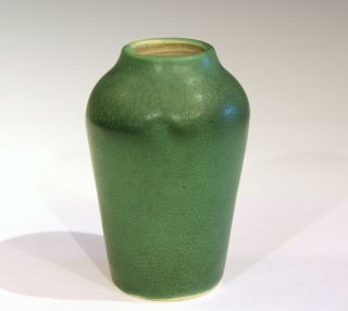 Antique Hampshire Pottery Hand Turned Vase Matt Green Arts & Crafts American 5 "
