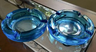 2 Aqua Blue Heavy Glass Ashtrays Vintage Round Turquoise Ash Trays