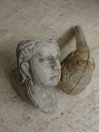 two Victorian clay pipes 2