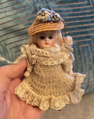 Pretty Antique 4.  5” All Bisque German Kestner Mold 208 Doll Clothes