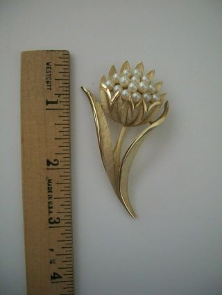 Vintage Trifari Faux Pearl And Gold Tone Metal Flower Brooch Floral Pin