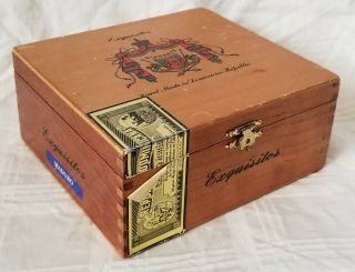Arturo Exquisitos Cigar Box Wood 2