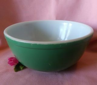 Vintage Pyrex Primary Green 2 1/2 Qt Mixing Bowl