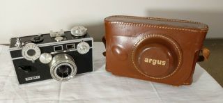 1940 Vintage Argus C3 35mm Rangefinder Film Camera With Case