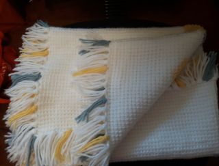 Vtg Hand Knit/crochet Baby Blanket Throw Elephant Outline Stitched Yellow Grey