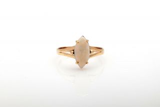 Antique 1950s 1.  50ct Natural Marquis Opal 14k Yellow Gold Ring