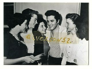 Elvis Presley Vintage B/w Candid Mgm Studio Jailhouse Rock Photo - May 6,  1957