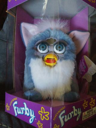 Vintage 1999 Model 70 - 800 Blue White with Pink Hair Furby 2