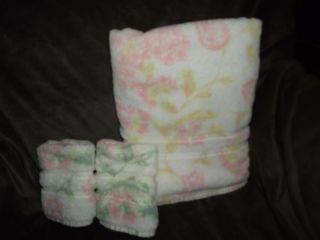 Hillcrest Vintage Pink & Green Cottage Floral Terry (3pc) Bath Towel Washcloth