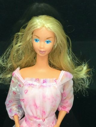 Vintage Supestar Era 1978 Kissing Barbie Doll In Pink Dress