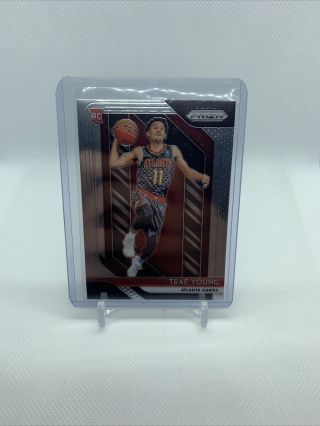 2018 - 19 Prizm Trae Young Base Rookie Hawks