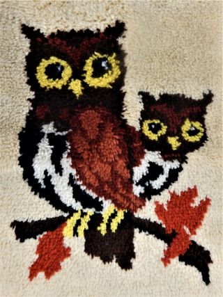 Vintage 2 Owls On Branch Latch Hook Rug 20 X 26