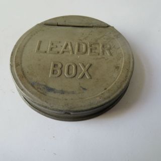 Fishing Vintage Metal Hinged Leader Box And Old Line