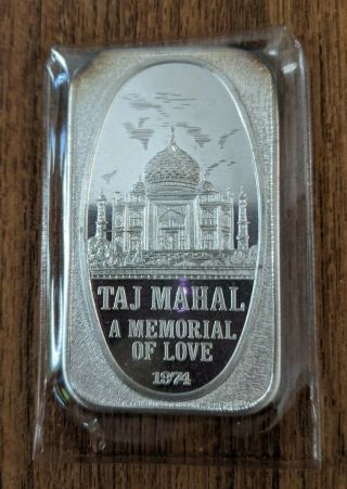 Estate Item: Vintage 1974 “taj Mahal” 1oz Silver Bar.  999