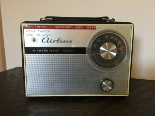 Vintage Montgomery Ward Airline 8 Transistor Radio Gen 1336a