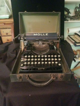 Antique Molle No.  3 Typewriter,  Made In Oshkosh Wi.  Patd.  1903 - 14 W/original Case