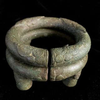 Rare ancient Southeast Asian Artifact Vietnam Dong Son Culture ceremonial bangle 2