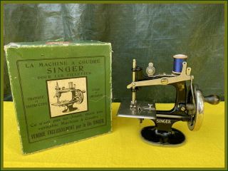 Rare Antique Singer Model 20 French Export Toy Hand Crank Sewing Machine