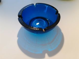 Vintage Mcm Mid Century Modern Art Glass Ashtray - Brilliant Blue