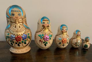 Vintage Babushka Matryoshka Russian Wooden Stacking Doll - 5 Dolls