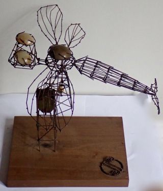 Rare Vintage Joe Police Kinetic Wire & Agate Dragonfly Sculpture