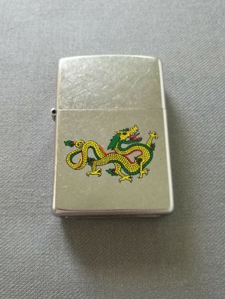 Vintage 2000 LÓng Chinese Dragon Street Chrome Zippo Lighter Rare