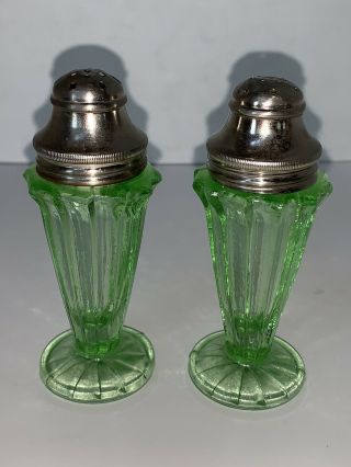 Pair Vntg Jeannette Green Depression Glass Sierra Pinwheel Salt & Pepper Shakers