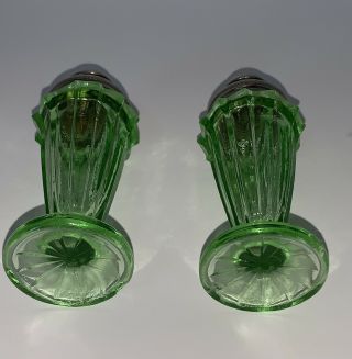 Pair Vntg Jeannette Green Depression Glass Sierra Pinwheel Salt & Pepper Shakers 3