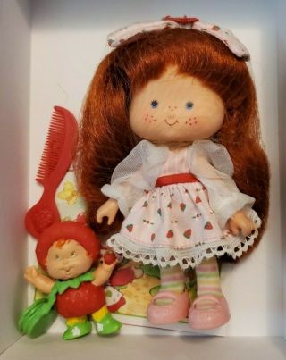 Strawberry Shortcake Berrykin Doll With Critter