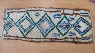Vintage.  Authentic Woolen Azilal Rug Berber (70x26 ) Handwoven Rug
