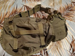 Vintage Us Army - - Field Pack Military Green Backpack W/canteen Belt.
