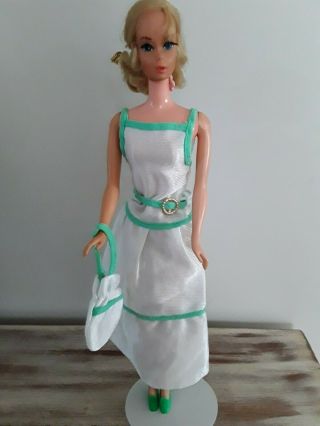 Vintage Barbie Clone Shillman,  Maddie Mod White And Green Dress,  Purse,