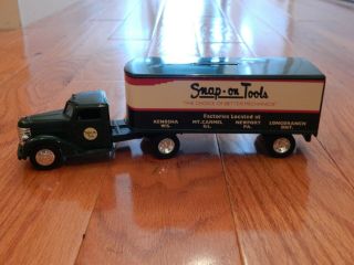 Vintage Snap On Tools Ertl Diecast Truck & Trailer Bank 1997