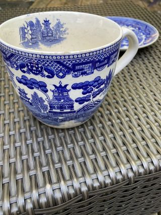 Unusual Vintage Extra Large Blue Willow Coffee Cup