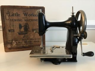 Rare Antique Vintage 1912 Hand Sewing Machine “little Worker” Knickerbocker