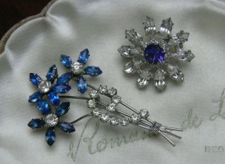 2 Vintage Art Deco &50s Cornflower Blue Rhinestone Diamante Flower Brooches Pins