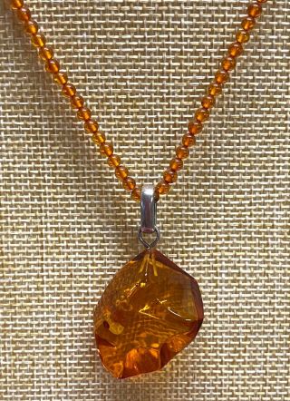 Vintage Amber Seed Bead Pendant Necklace 7.  3 Grams 8/84