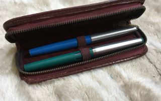 Vintage Set Of 2 Fountain Pens In Leather Case Geha & Pelikan Zipper