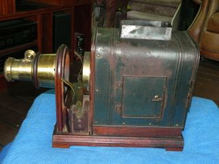 Vintage/antique - Oil Light - Magic Lantern Projector W/8 Wood Framed Slides