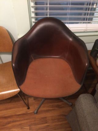 Vintage Mid - Century Herman Miller Eames Fiberglass Arm Shell Chair Red/maroon