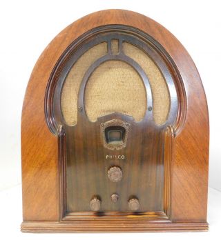 Antique 1932 Philco Model 71b " Baby Grand " Cathedral Radio