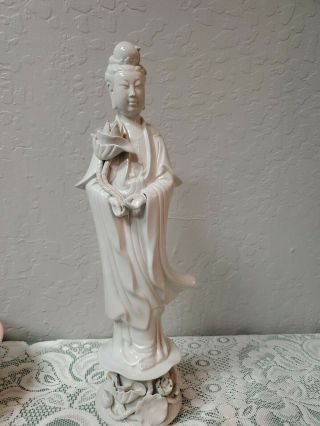 Vintage Chinese Dehua Kwan Yin Guan Quan Kwanyin Kuan Yin Statue Lotus