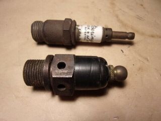 Vintage Old Air Cooled Spark Plugs Doering Disk Matic Collectible Pair 2