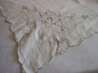 Linen Tablecloth - Rose Embroidered - Vintage - 96 " X 60 " - With 12 Napkins