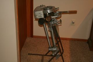 3.  3 HP Johnson Two Cylinder Model 200 Antique Outboard Boat Motor 1936 2