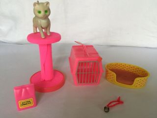 Vintage Mattel Barbie 1983 Pet Cat Fluff Scratching Post,  Carrier,  Bed 5524