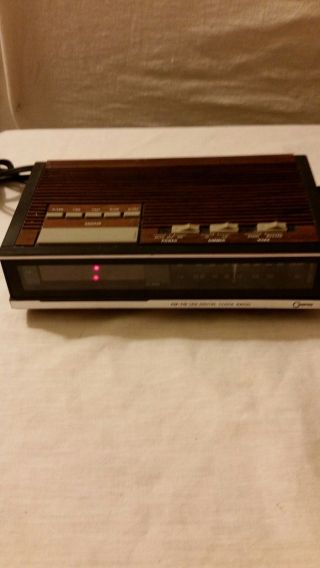 Vintage Cosmo Cr2001a Am Fm Led Digital Alarm Clock Radio