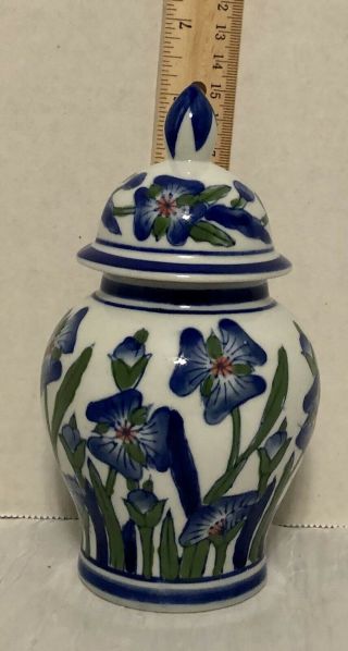 Vintage Japan Ginger Jar Blue & White Floral Design Small 6” T X 3”w Porcelain